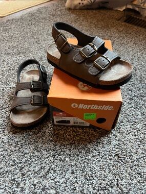 Northside Kids Brown Double-Buckle Sandals